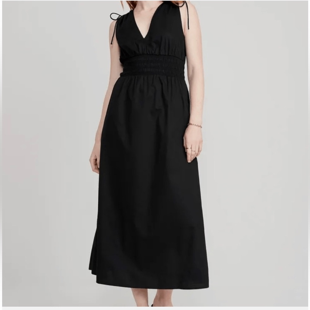 NWT Old Navy Fit & Flare Sleeveless Tie Shoulder Smocked Maxi Dress XS Black